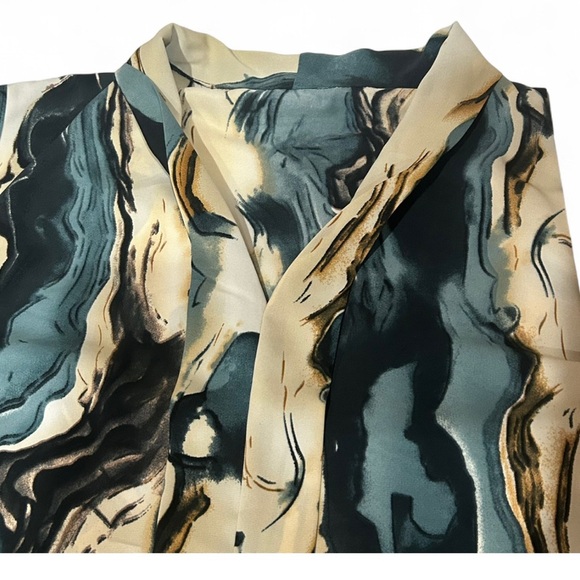 WOMEN'S MARBLE PRINT BLOUSE - Picture 11 of 12